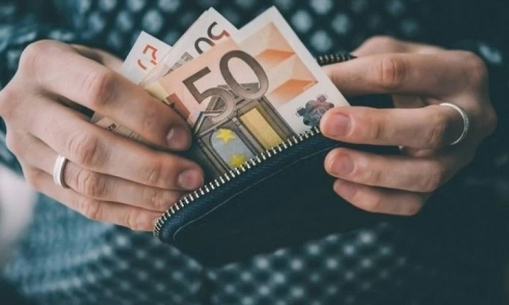 Πόσοι και ποιοι θα πάρουν φέτος το κοινωνικό μέρισμα και ποιοι θα εξαιρεθούν